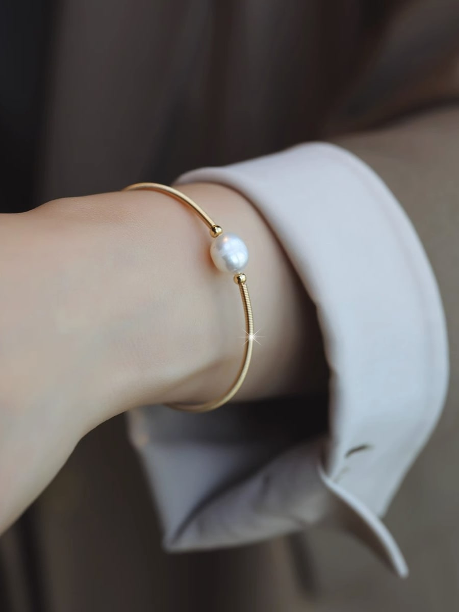 Delicate Pearl Bangle